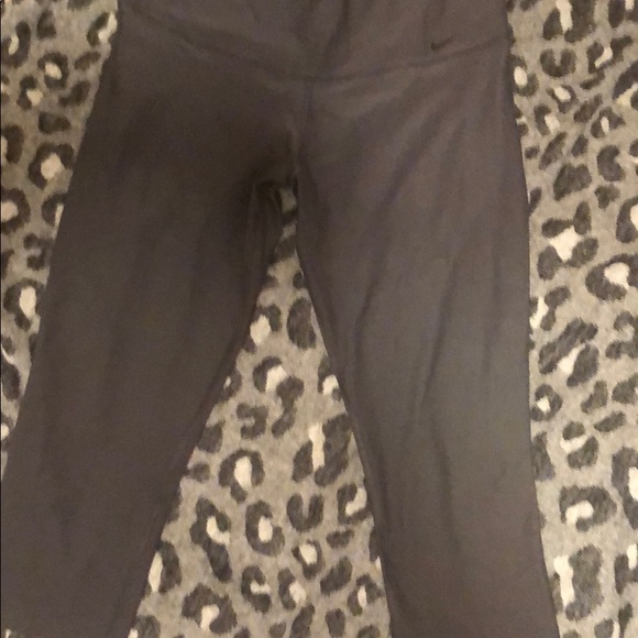 Nike Capri leggings - Picture 1 of 1